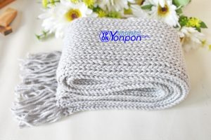 ผ้าพันคอไหมพรม